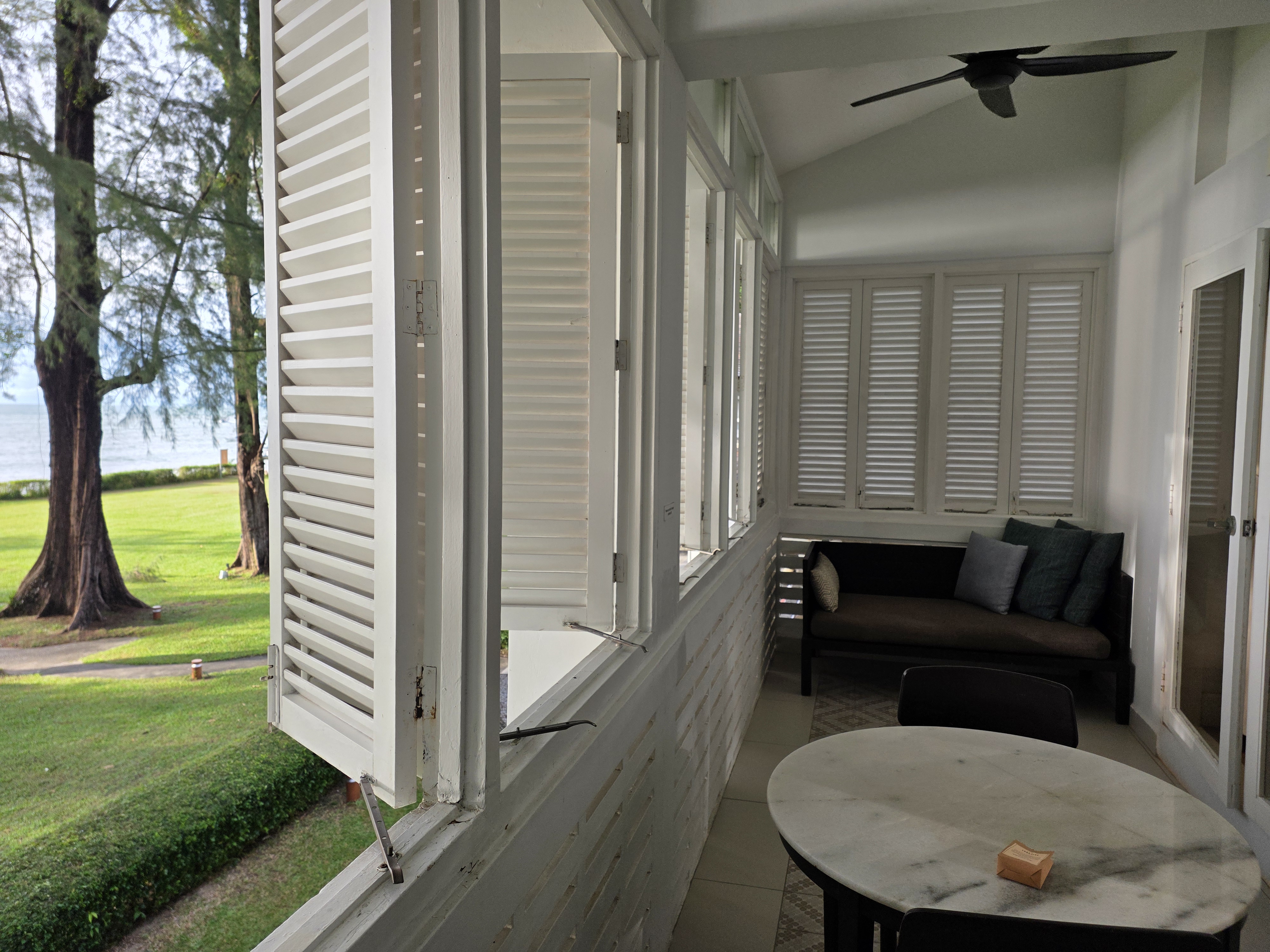 Balcony at the Lone Pine Resort overlooking the ocean